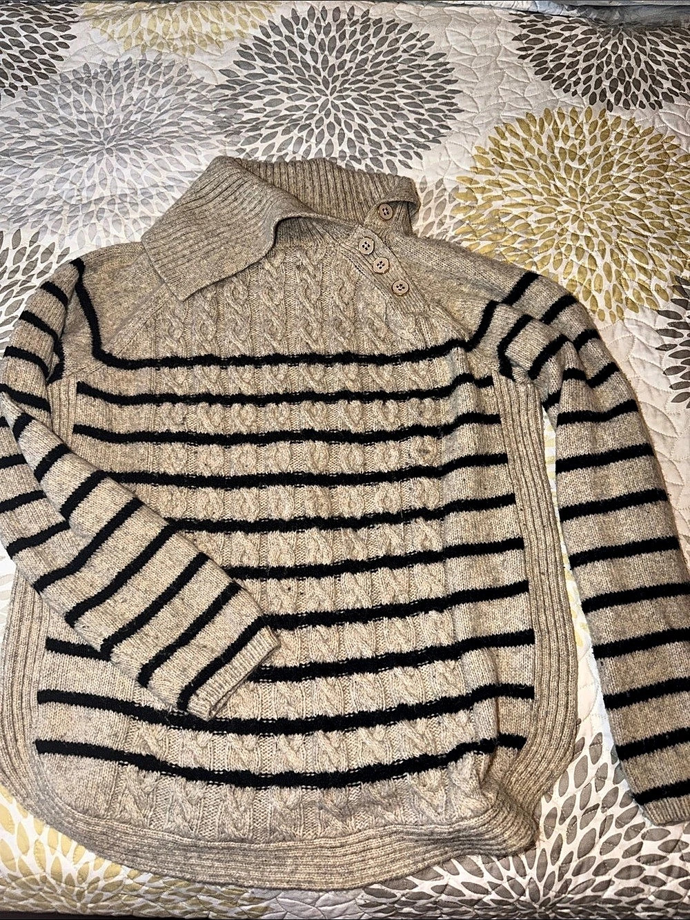 Croft & Barrow Striped Cowl Neck Sweater in Beige & Black Size Large